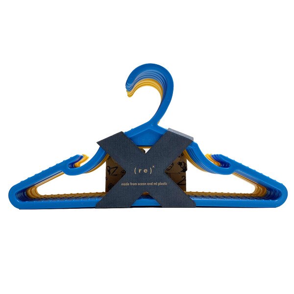 SUSTAINABLE ADULT HANGERS